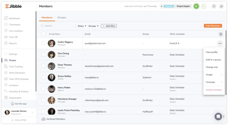 تعيين أعضاء إلى المجموعات
