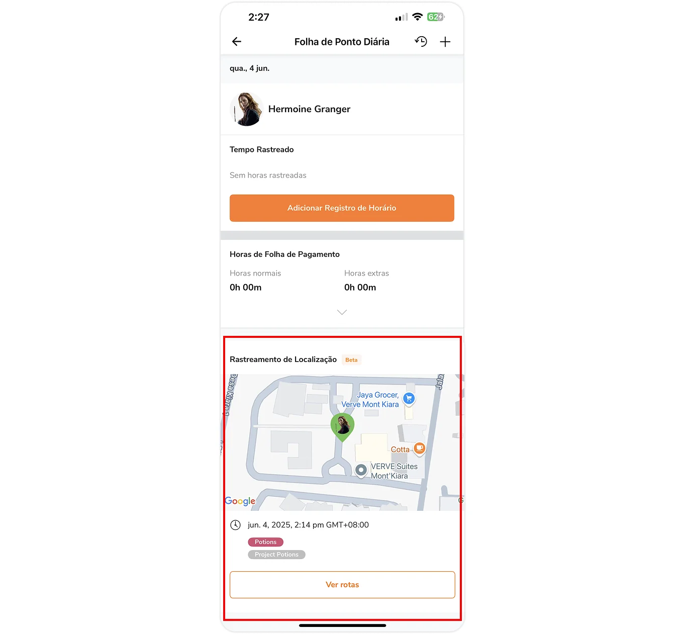 Na sua Planilha de Horas Diária, na seção de Rastreamento de Localização, você verá a localização atual da sua equipe e os detalhes das entradas de tempo
