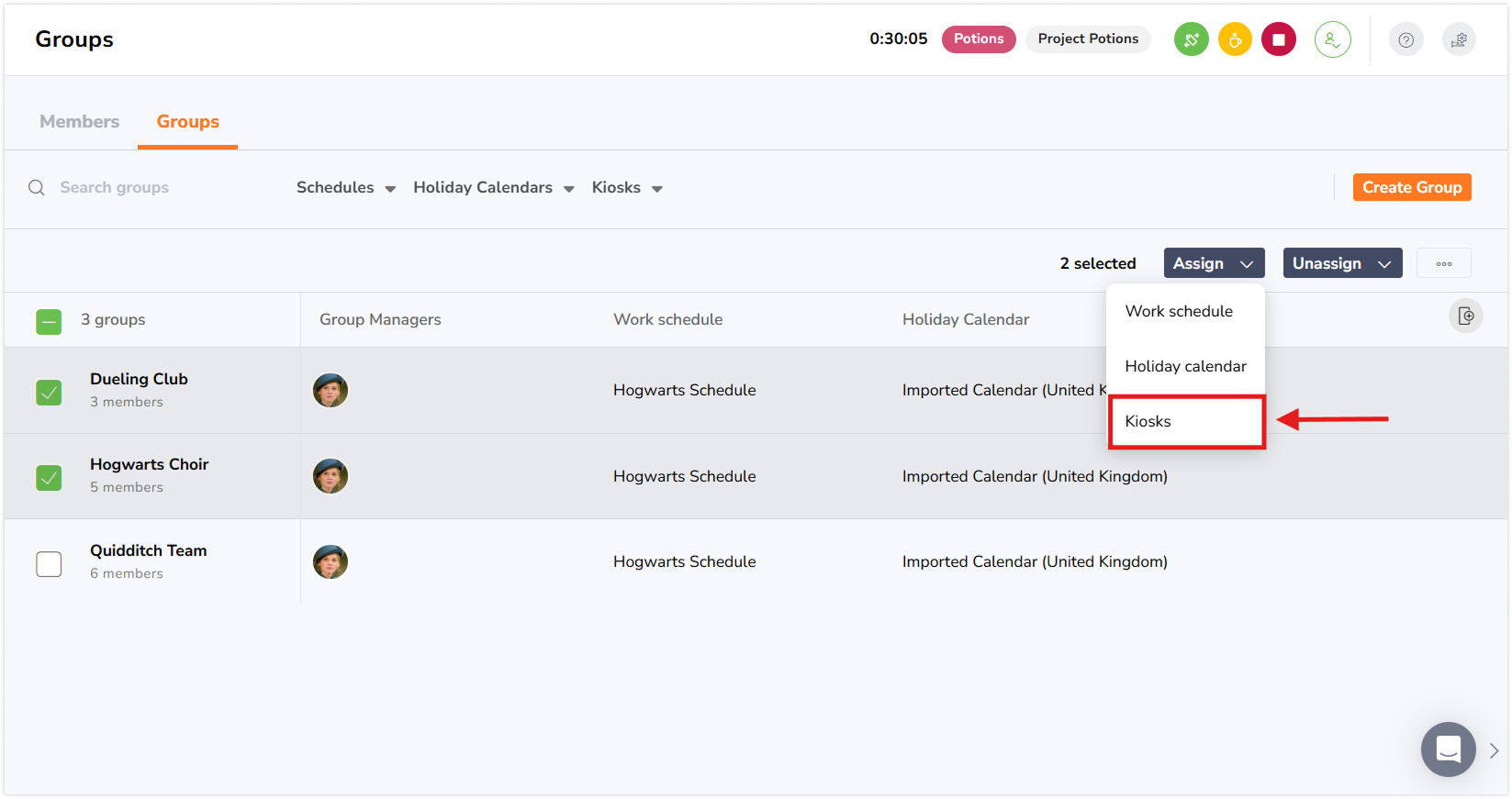 Selecting kiosks after selecting multiple groups under Groups tab
