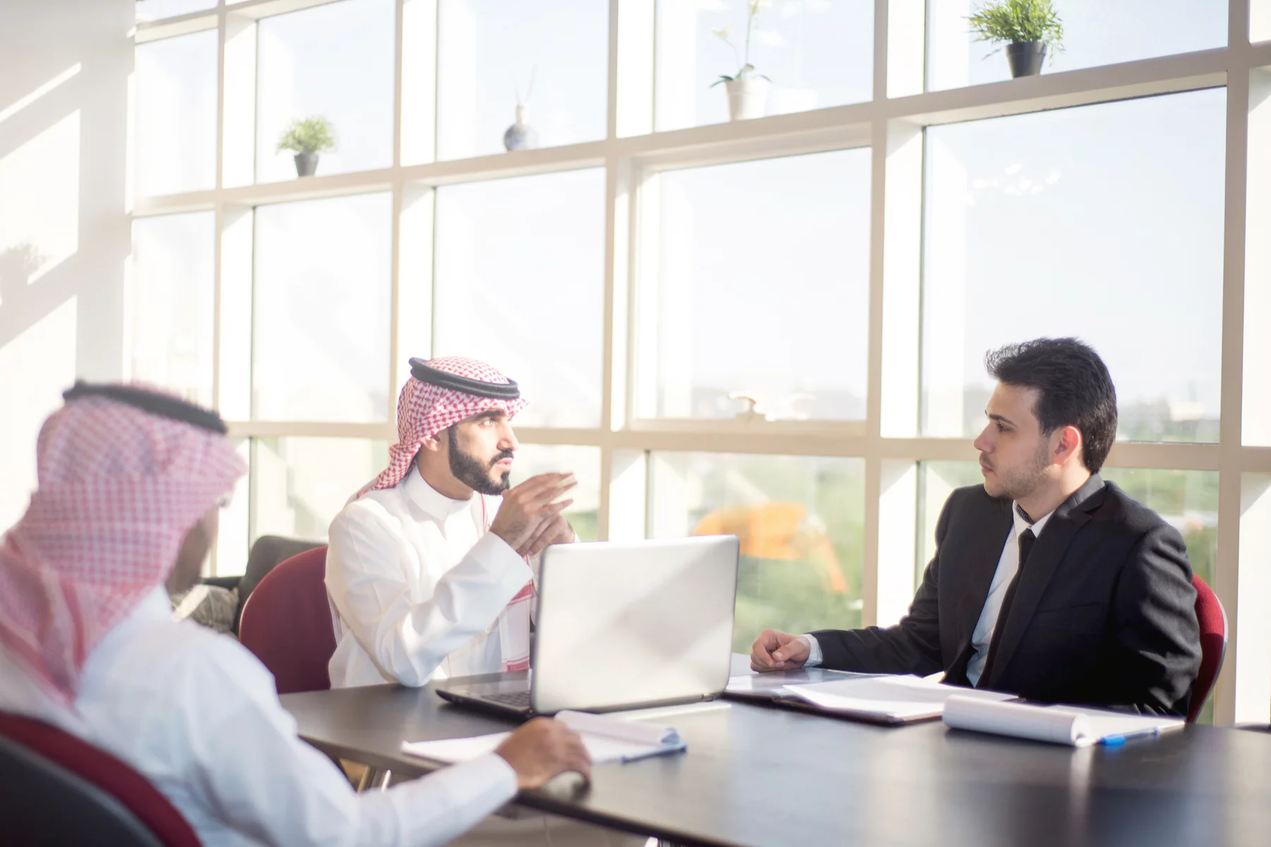 هل تسجيل الوقت ضروري للموظفين براتب شهري في السعودية؟