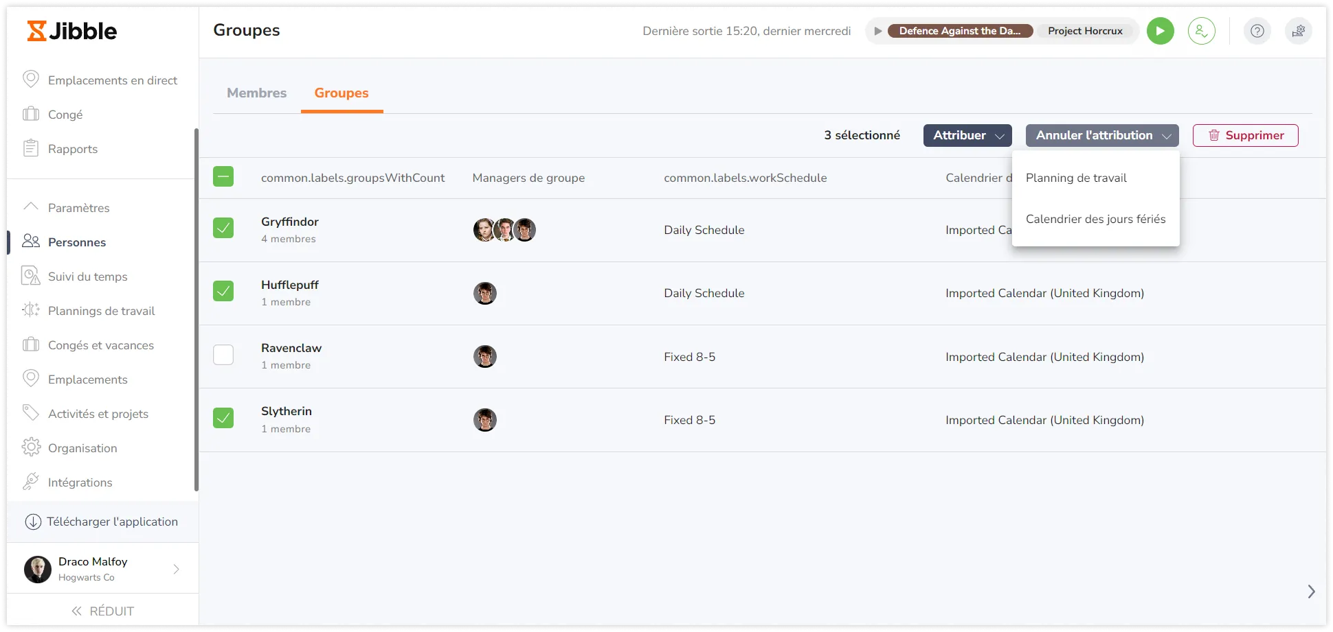 Désattribuer des groupes d'entités en bloc