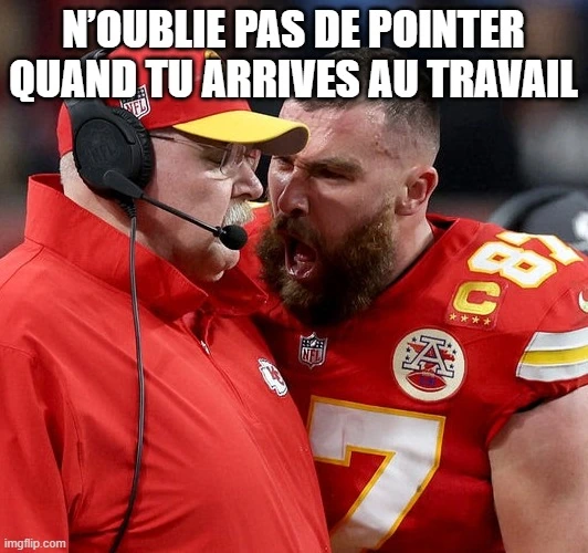 Travis Kelce criant sur son entraîneur pendant le Super Bowl est devenu un mème sur l’assiduité.