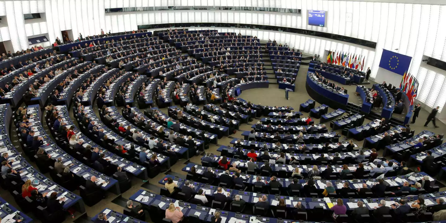 FILE PHOTO: Members of the European Parliament take part in a voting session in Strasbourg, France, March 26, 2019. REUTERS/Vincent Kessler -/File Photo