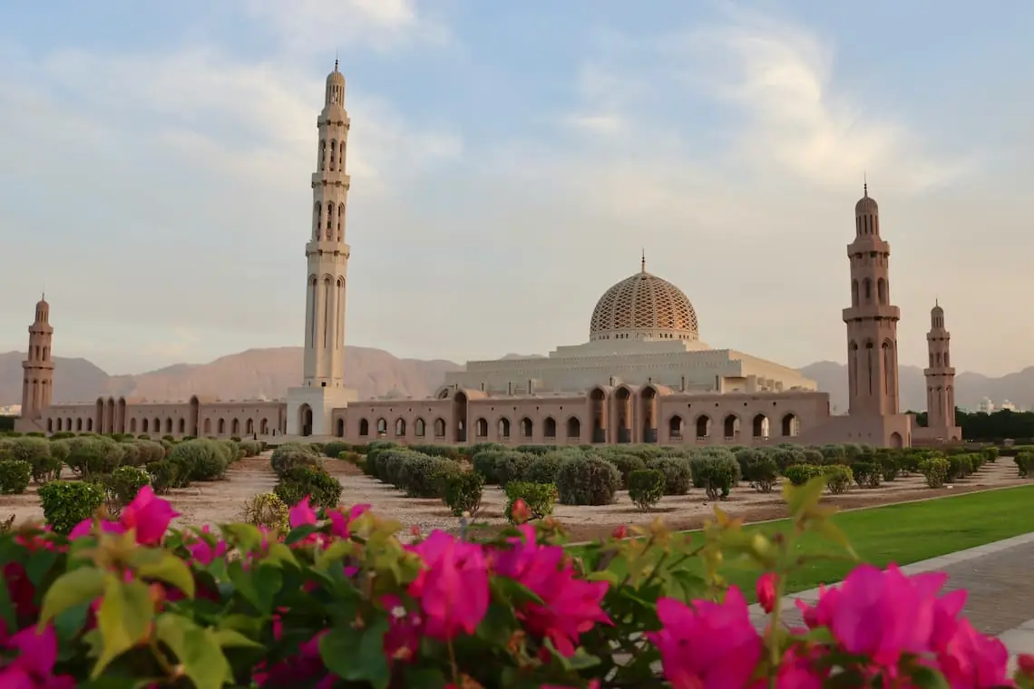 oman wage protection system