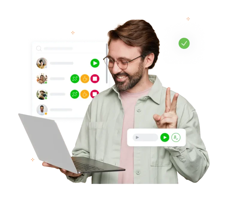Télétravailleur qui suit son temps de travail sur ordinateur portable
